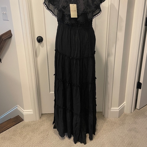 eesome Off the Shoulder Ruffle Maxi Dress, Black, XL, NWT - Picture 4 of 10